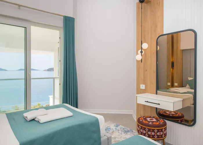 Beachfront Sari With Private Swimming Pool