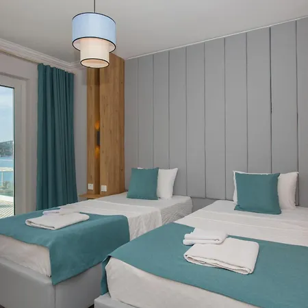 Beachfront Sari With Private Swimming Pool 빌라