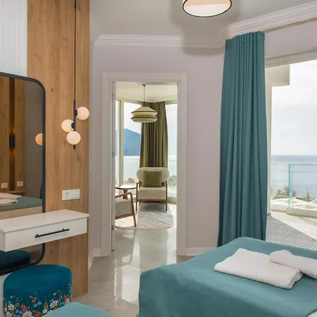 빌라 Beachfront Sari With Private Swimming Pool