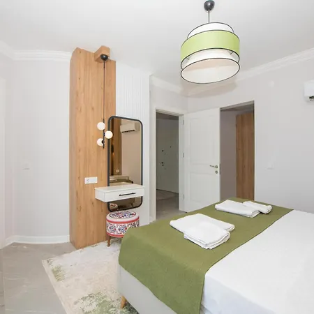 Villa Beachfront Sari With Private Swimming Pool