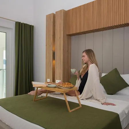 빌라 Beachfront Sari With Private Swimming Pool *