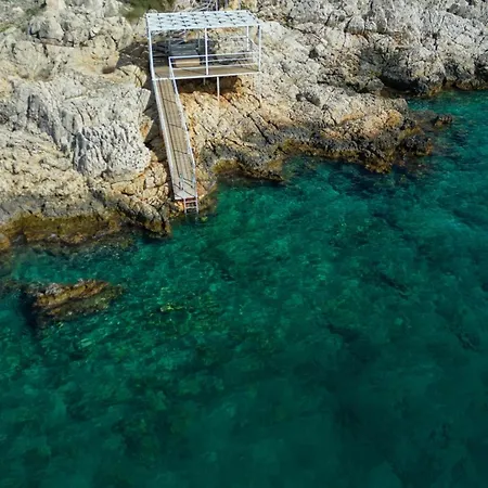 Beachfront Sari With Private Swimming Pool