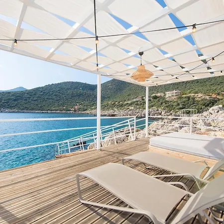 Beachfront Sari With Private Swimming Pool * Kalkan