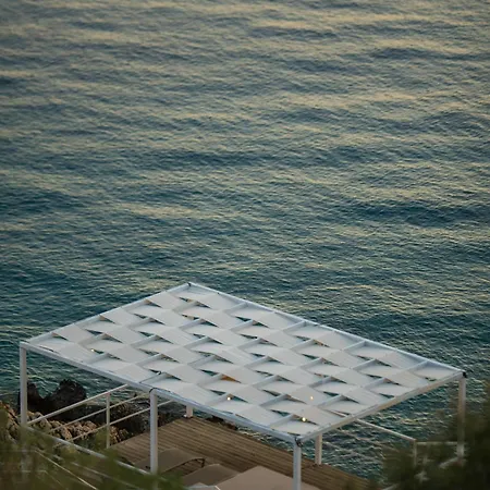 Beachfront Sari With Private Swimming Pool