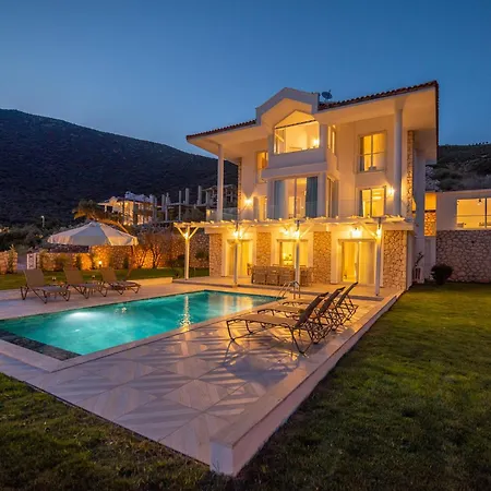 Beachfront Sari With Private Swimming Pool Kalkan