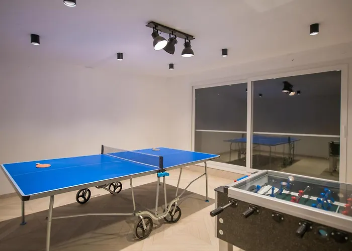 Beachfront Sari Wıth Private Swimming Pool Kalkan