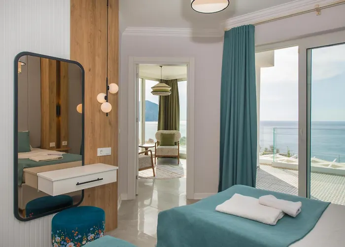 Villa Beachfront Sari Wıth Private Swimming Pool