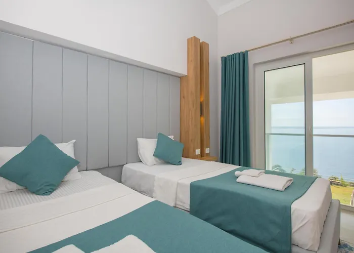 Villa Beachfront Sari Wıth Private Swimming Pool *