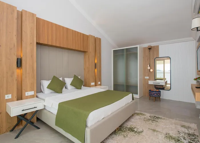 Beachfront Sari With Private Swimming Pool Вилла