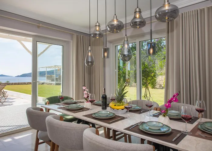 Вилла Beachfront Sari With Private Swimming Pool Калкан