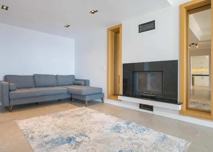 Вилла Beachfront Sari With Private Swimming Pool *