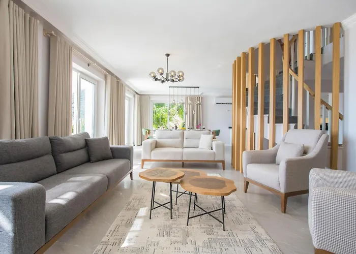 Вилла Beachfront Sari With Private Swimming Pool Калкан