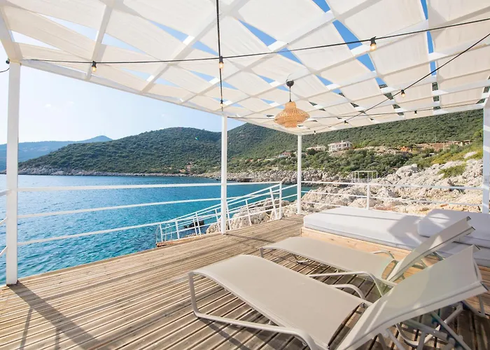Beachfront Sari Wıth Private Swimming Pool * Kalkan
