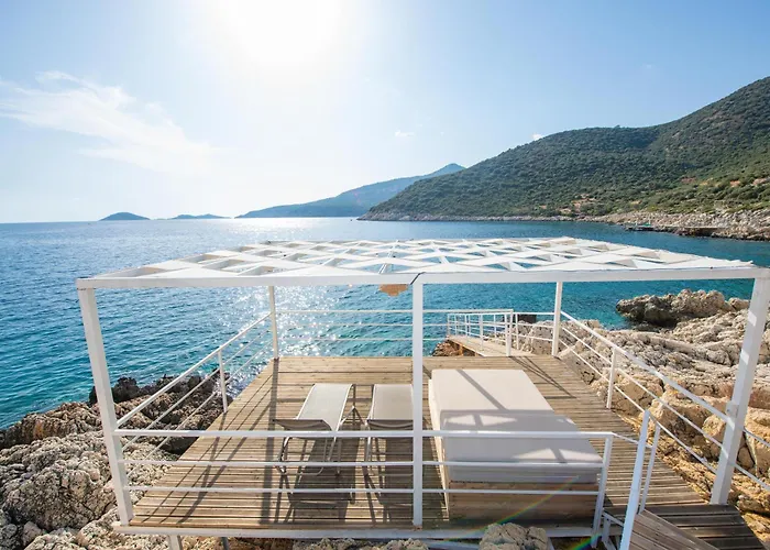 Villa Beachfront Sari Wıth Private Swimming Pool *