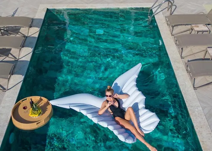 Beachfront Sari Wıth Private Swimming Pool * Kalkan