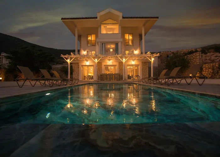 Villa Beachfront Sari Wıth Private Swimming Pool