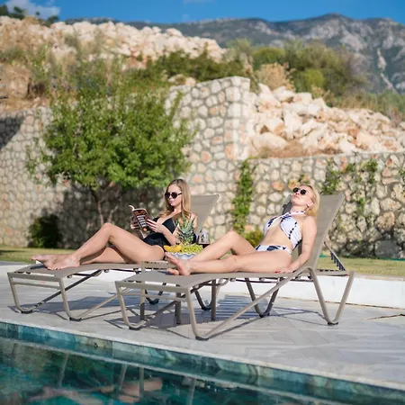 Willa Beachfront Sari With Private Swimming Pool Kalkan
